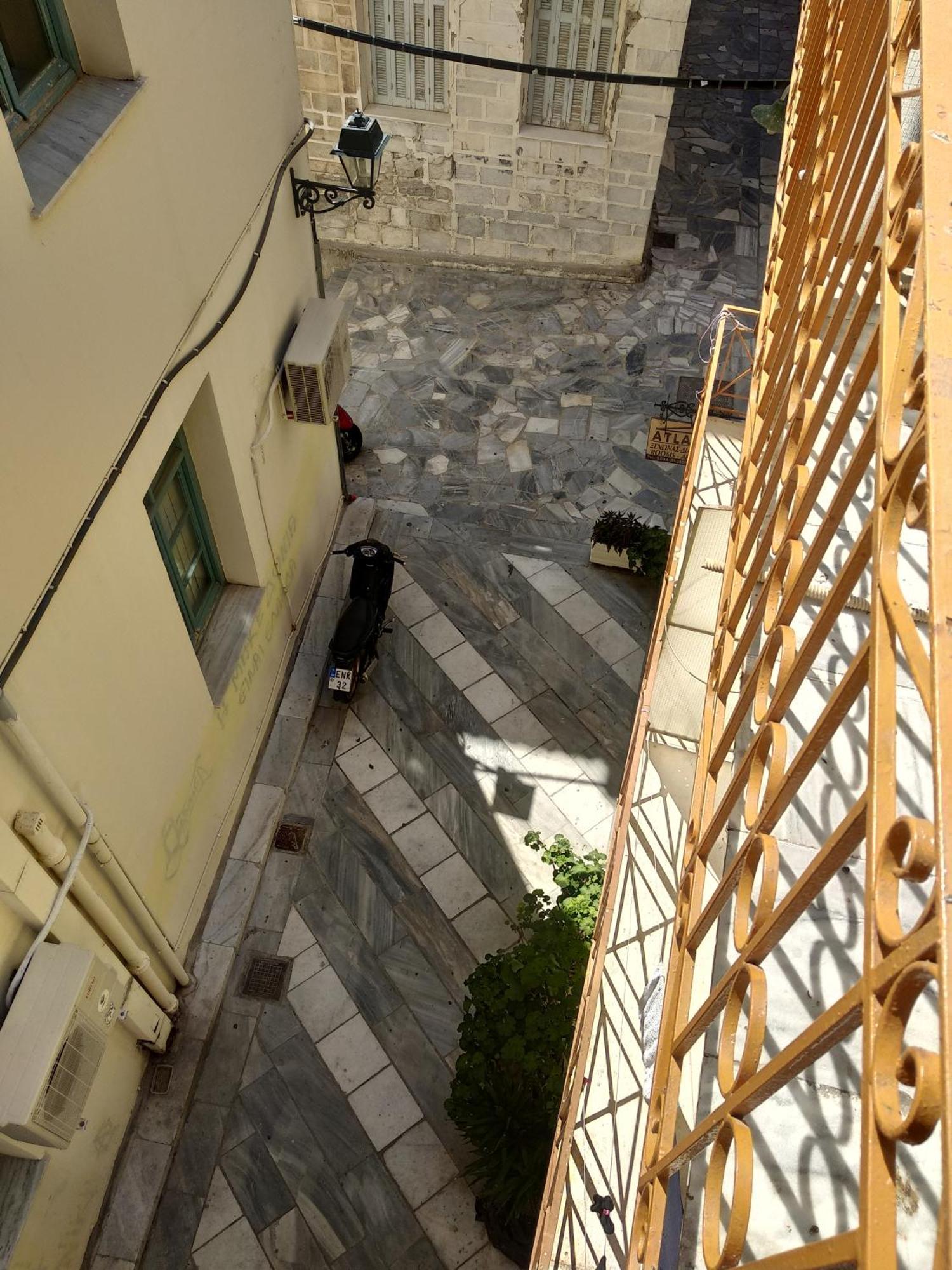 Atlantis Hotel Ermoupoli Exterior photo